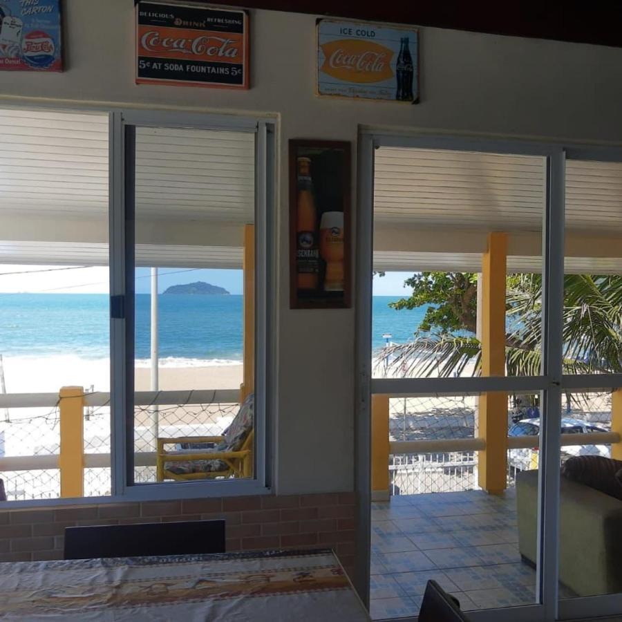Mansao Ouro Verde Vlc Frente Para O Mar Com Piscina Piçarras Kültér fotó